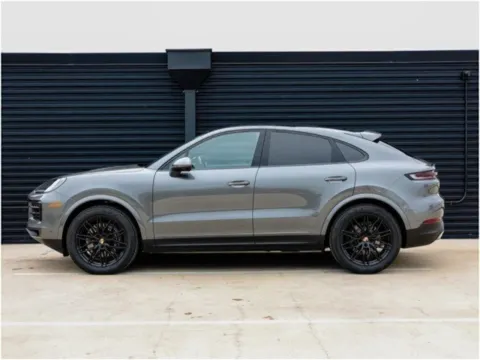 Photos of 2025 Porsche Cayenne Coupe for sale in Austin, TX at Porsche Austin