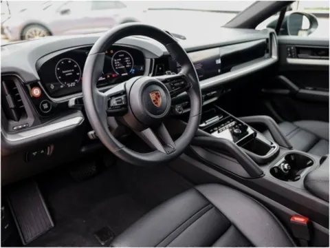 More photos of 2025 Porsche Cayenne Coupe at Porsche Austin, TX