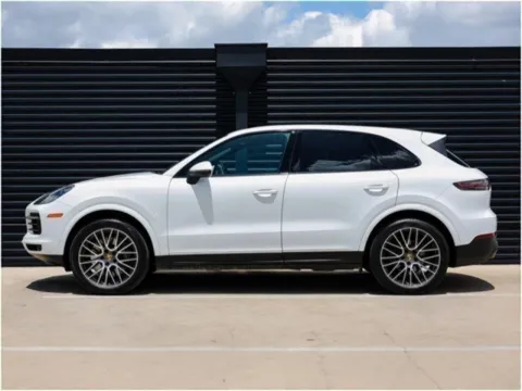 Photos of 2021 Porsche Cayenne for sale in Austin, TX at Porsche Austin