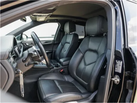 More photos of 2019 Porsche Macan S at Porsche Austin, TX