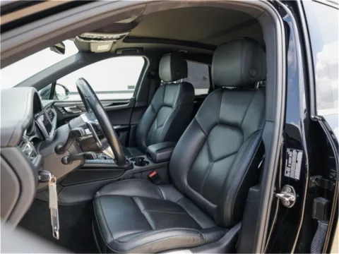 More photos of 2019 Porsche Macan S at Porsche Austin, TX