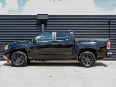 Photos of 2017 GMC Canyon 4WD SLE for sale in Austin, TX at Porsche Austin