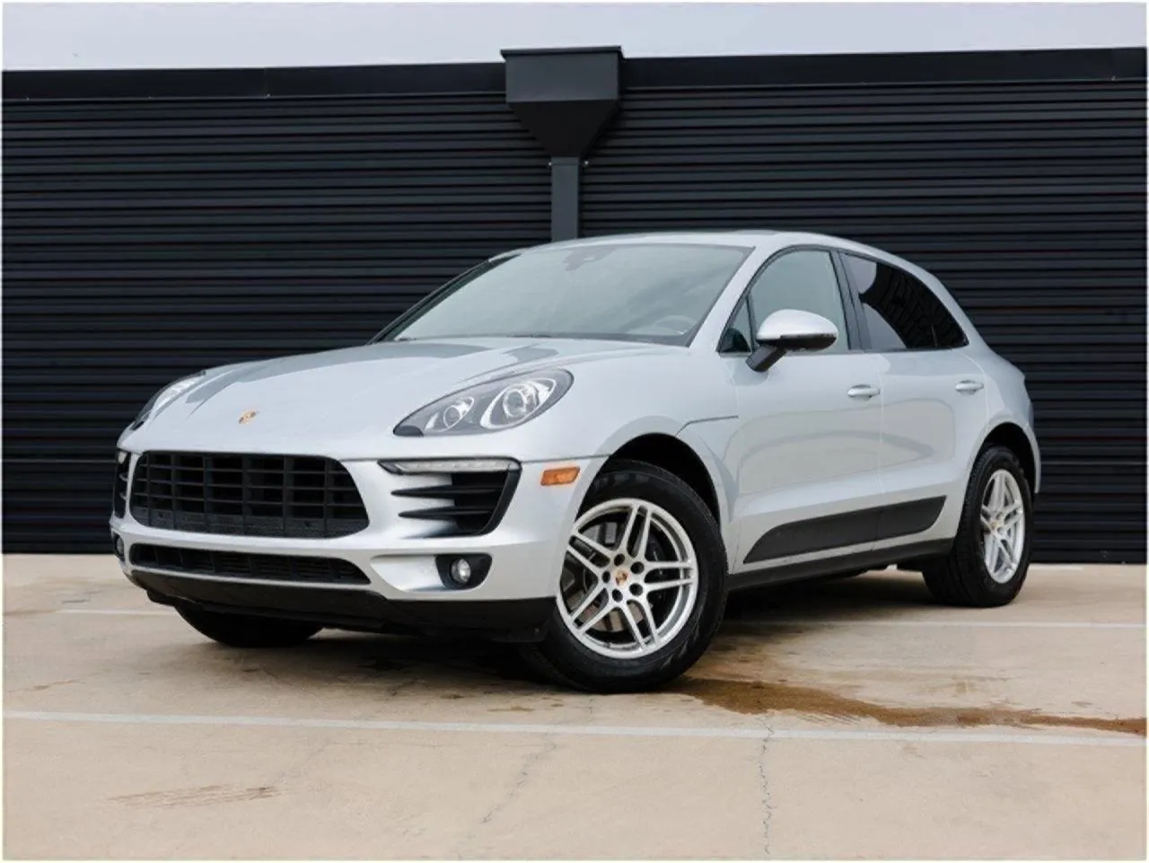 Silver 2017 Porsche Macan for sale in Austin, TX