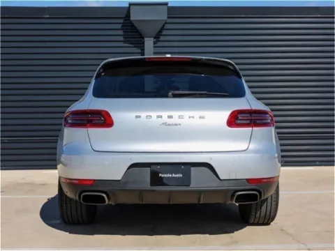 More photos of 2017 Porsche Macan at Porsche Austin, TX