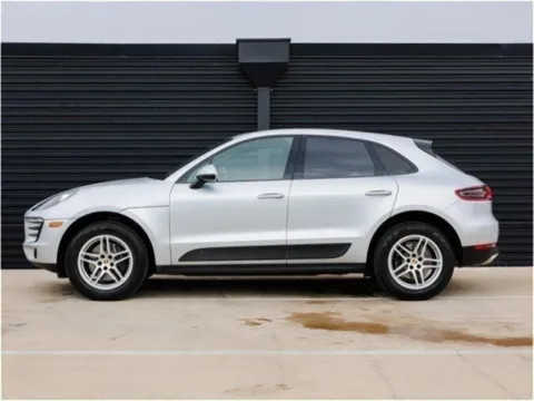 Photos of 2017 Porsche Macan for sale in Austin, TX at Porsche Austin