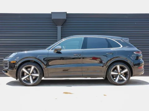 Photos of 2025 Porsche Cayenne for sale in Austin, TX at Porsche Austin