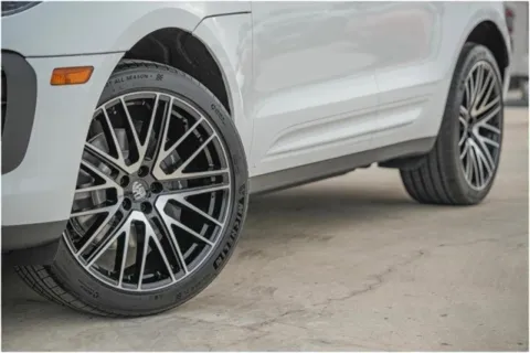 Photos of 2025 Porsche Macan for sale in Austin, TX at Porsche Austin