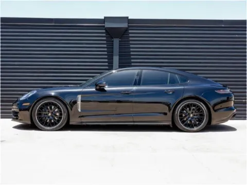 Photos of 2023 Porsche Panamera Platinum Edition for sale in Austin, TX at Porsche Austin