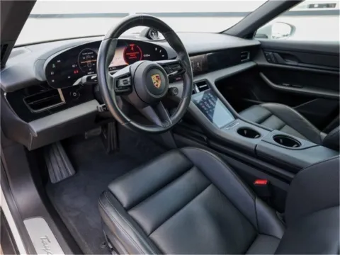 More photos of 2022 Porsche Taycan 4S at Porsche Austin, TX
