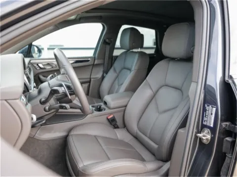 More photos of 2023 Porsche Macan at Porsche Austin, TX