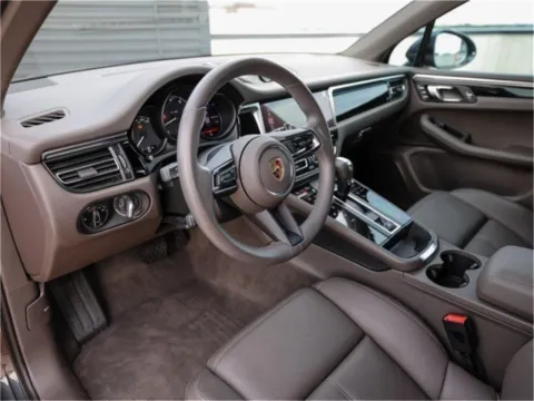 More photos of 2023 Porsche Macan at Porsche Austin, TX