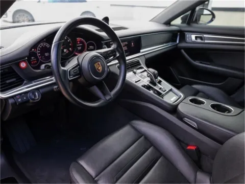 More photos of 2022 Porsche Panamera 4 Platinum Edition at Porsche Austin, TX
