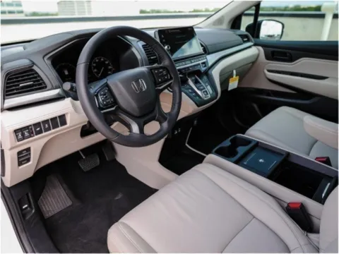 More photos of 2025 Honda Odyssey EX-L at Porsche Austin, TX