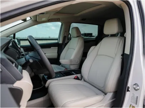 More photos of 2025 Honda Odyssey EX-L at Porsche Austin, TX