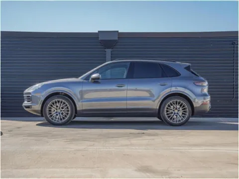 Photos of 2022 Porsche Cayenne for sale in Austin, TX at Porsche Austin