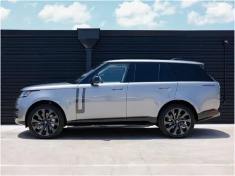 Photos of 2023 Land Rover Range Rover SE for sale in Austin, TX at Porsche Austin