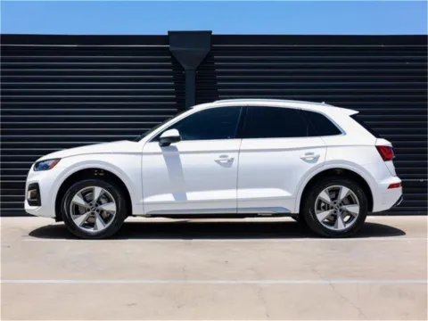 Photos of 2022 Audi Q5 Premium Plus for sale in Austin, TX at Porsche Austin