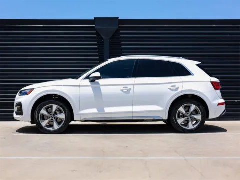Photos of 2022 Audi Q5 Premium Plus for sale in Austin, TX at Porsche Austin