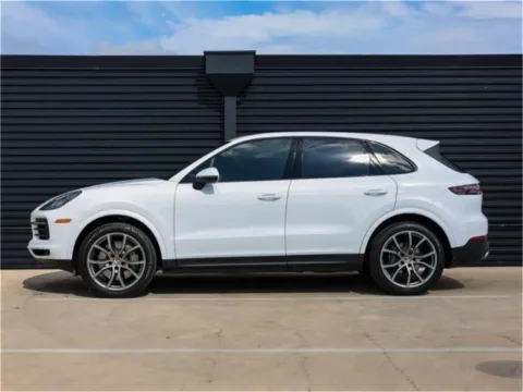 Photos of 2022 Porsche Cayenne S for sale in Austin, TX at Porsche Austin
