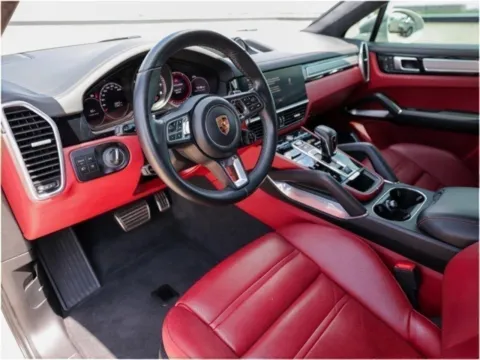More photos of 2022 Porsche Cayenne Turbo at Porsche Austin, TX