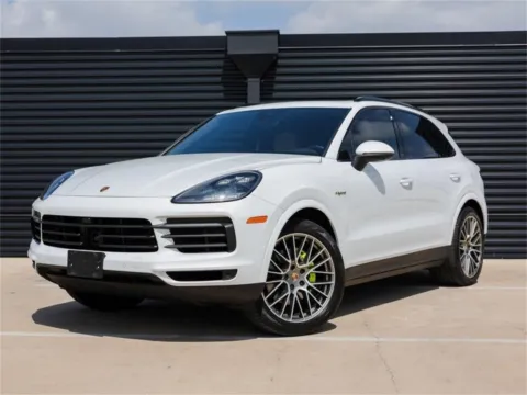 White 2022 Porsche Cayenne Platinum Edition for sale in Austin, TX