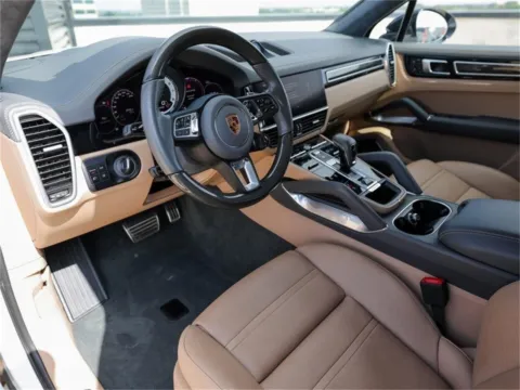 More photos of 2022 Porsche Cayenne Turbo S E-Hybrid at Porsche Austin, TX