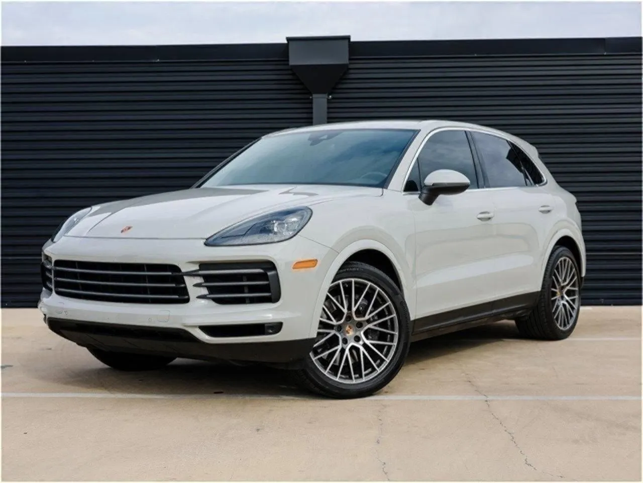 Gray 2022 Porsche Cayenne for sale in Austin, TX