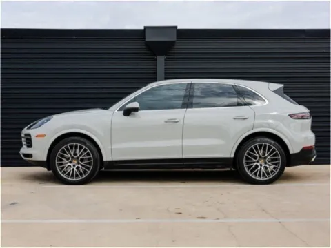 Photos of 2022 Porsche Cayenne for sale in Austin, TX at Porsche Austin