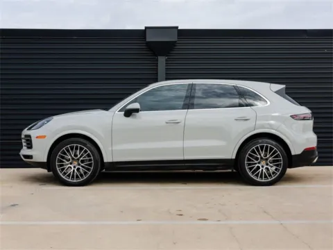 Photos of 2022 Porsche Cayenne for sale in Austin, TX at Porsche Austin