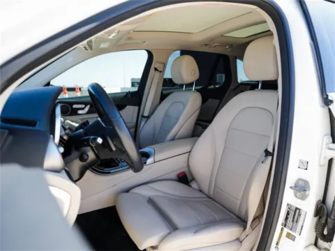 More photos of 2020 Mercedes-Benz GLC 300 at Porsche Austin, TX