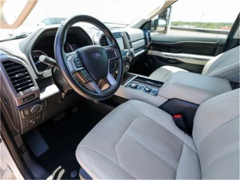 More photos of 2019 Ford Expedition Platinum at Porsche Austin, TX