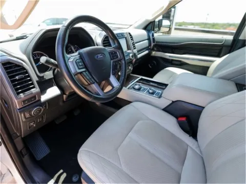 More photos of 2019 Ford Expedition Platinum at Porsche Austin, TX