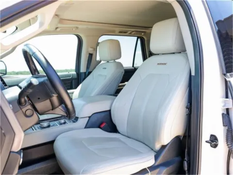 More photos of 2019 Ford Expedition Platinum at Porsche Austin, TX