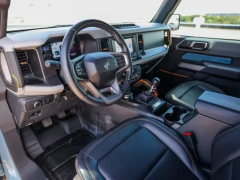 More photos of 2022 Ford Bronco Badlands at Porsche Austin, TX