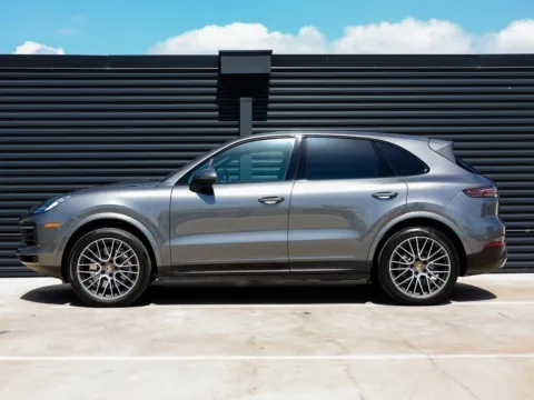 Photos of 2021 Porsche Cayenne for sale in Austin, TX at Porsche Austin