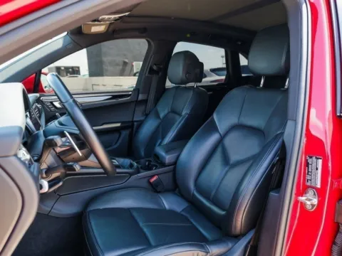 More photos of 2022 Porsche Macan S at Porsche Austin, TX