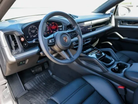 More photos of 2025 Porsche Cayenne Coupe at Porsche Austin, TX