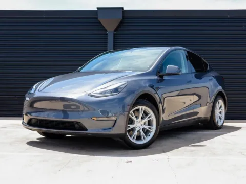 Silver 2023 Tesla Model Y Long Range for sale in Austin, TX