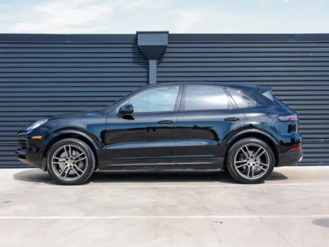 Photos of 2023 Porsche Cayenne for sale in Austin, TX at Porsche Austin