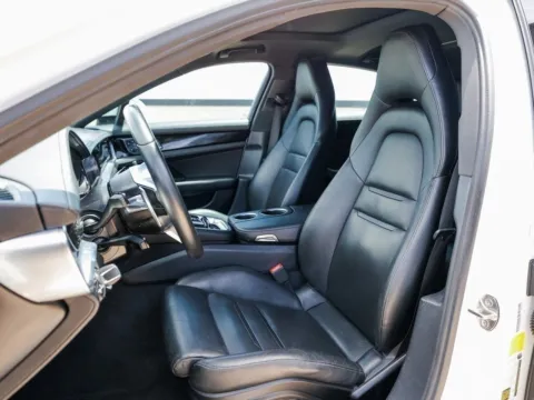 More photos of 2017 Porsche Panamera at Porsche Austin, TX