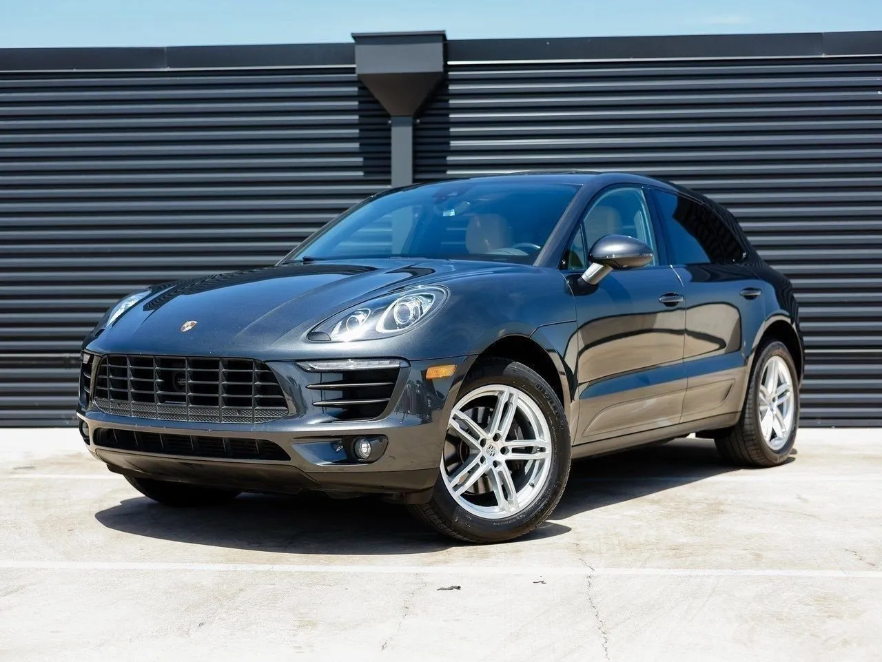 Gray 2018 Porsche Macan for sale in Austin, TX