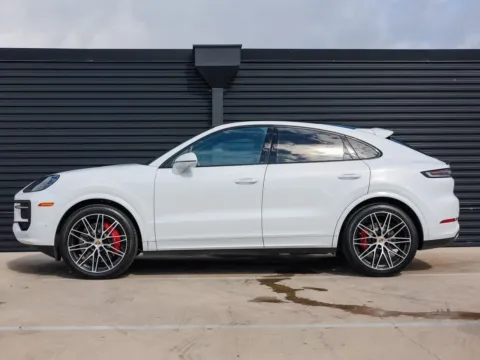 Photos of 2024 Porsche Cayenne S for sale in Austin, TX at Porsche Austin