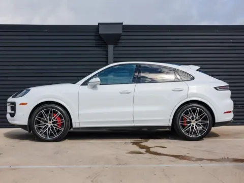 Photos of 2024 Porsche Cayenne S for sale in Austin, TX at Porsche Austin