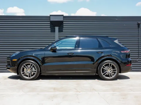Photos of 2023 Porsche Cayenne S Platinum Edition for sale in Austin, TX at Porsche Austin