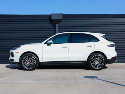 Photos of 2023 Porsche Cayenne for sale in Austin, TX at Porsche Austin