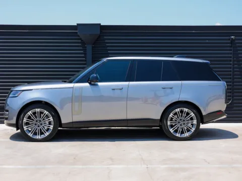 Photos of 2024 Land Rover Range Rover SE for sale in Austin, TX at Porsche Austin