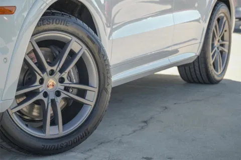 Photos of 2025 Porsche Cayenne for sale in Austin, TX at Porsche Austin