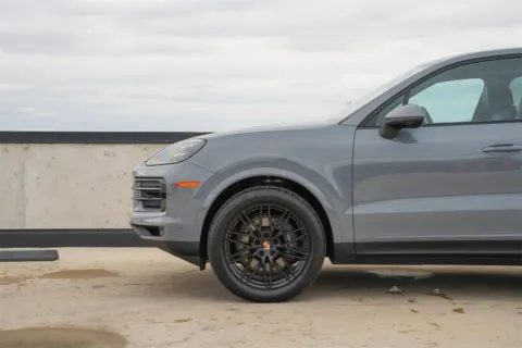 More photos of 2025 Porsche Cayenne at Porsche Austin, TX