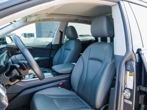 More photos of 2021 Audi Q8 Prestige at Porsche Austin, TX