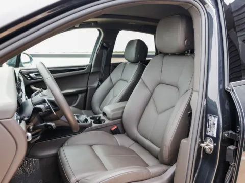 More photos of 2025 Porsche Macan at Porsche Austin, TX